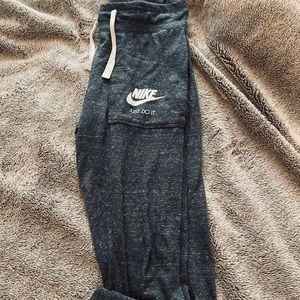 Women’s Nike Full Length Jogger XS
